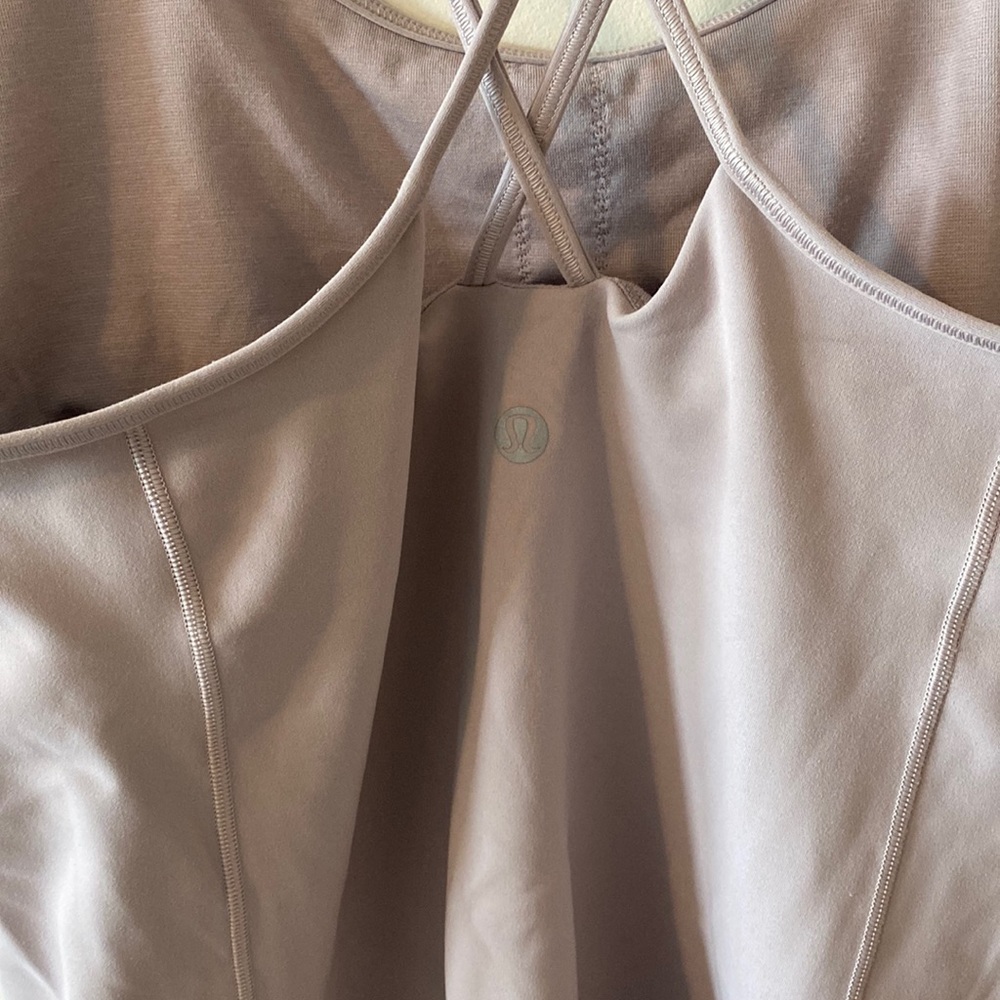 LULULEMON TANN TOP💜💜